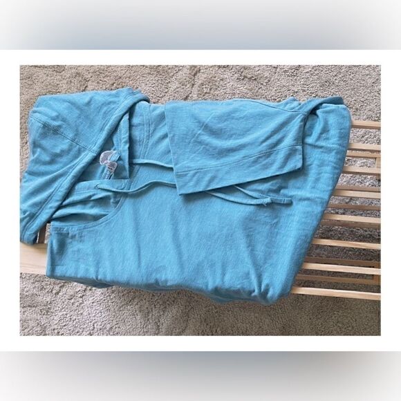 🔵 5 for $25 RBX Lightweight Hooded Athletic Short Sleeve Top - Picture 5 of 8